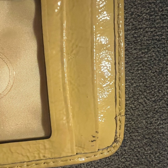 Coach Tan & Yellow Pineapple Small Coin Purse. Good Preowned Condition - Picture 4 of 5